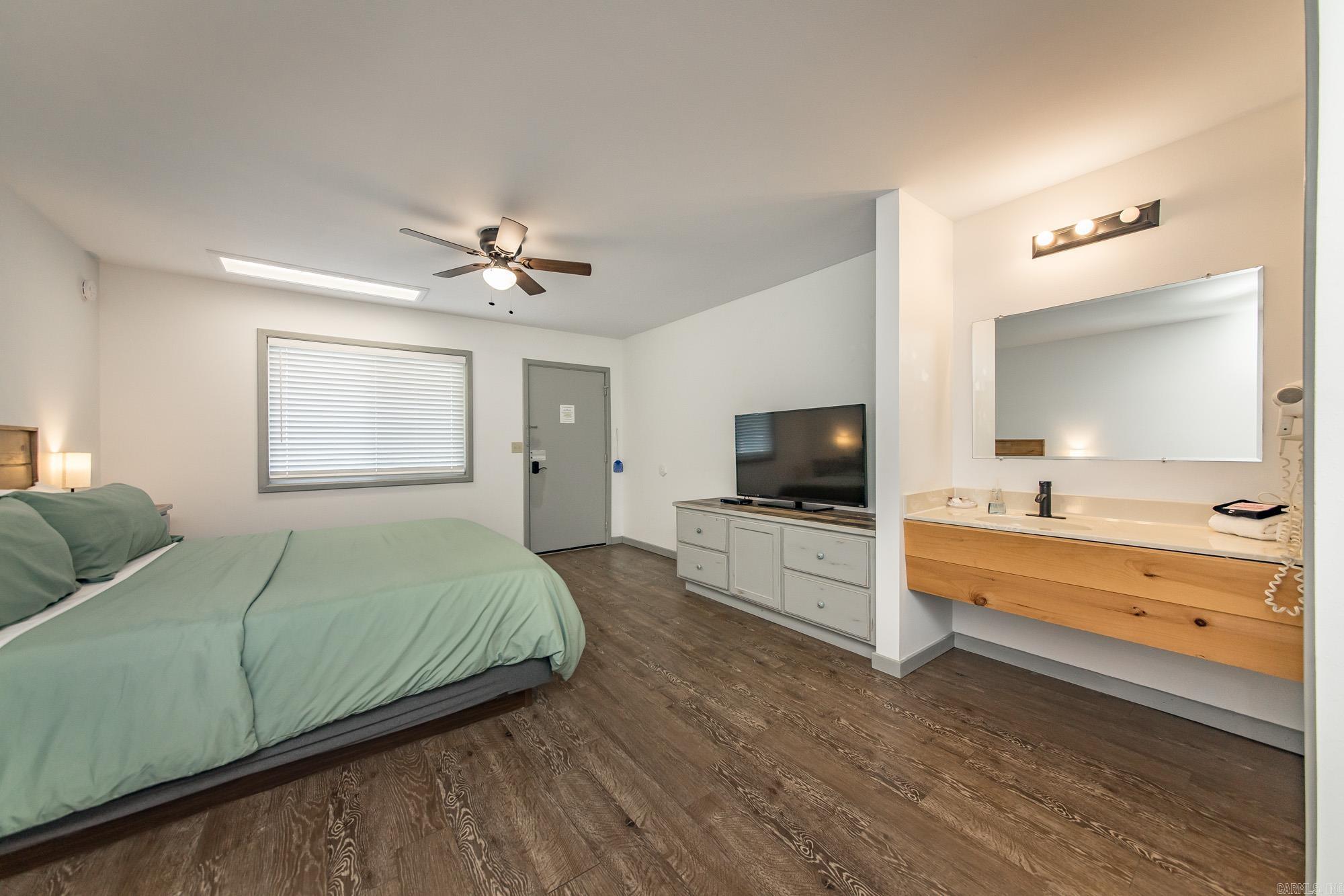 Metes & Bounds - Commercial Sale