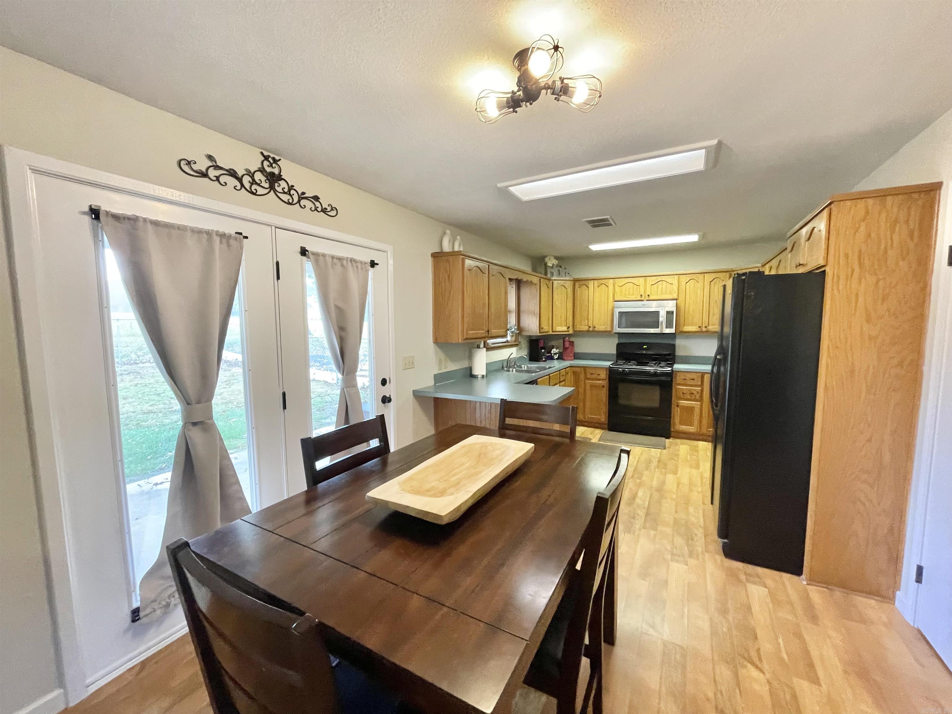 Metes & Bounds - Commercial Sale