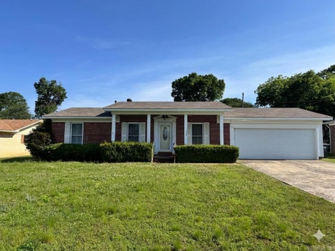 Photo of 1330 Glenmere Circle, Malvern, AR 72104 (MLS # 26042495)