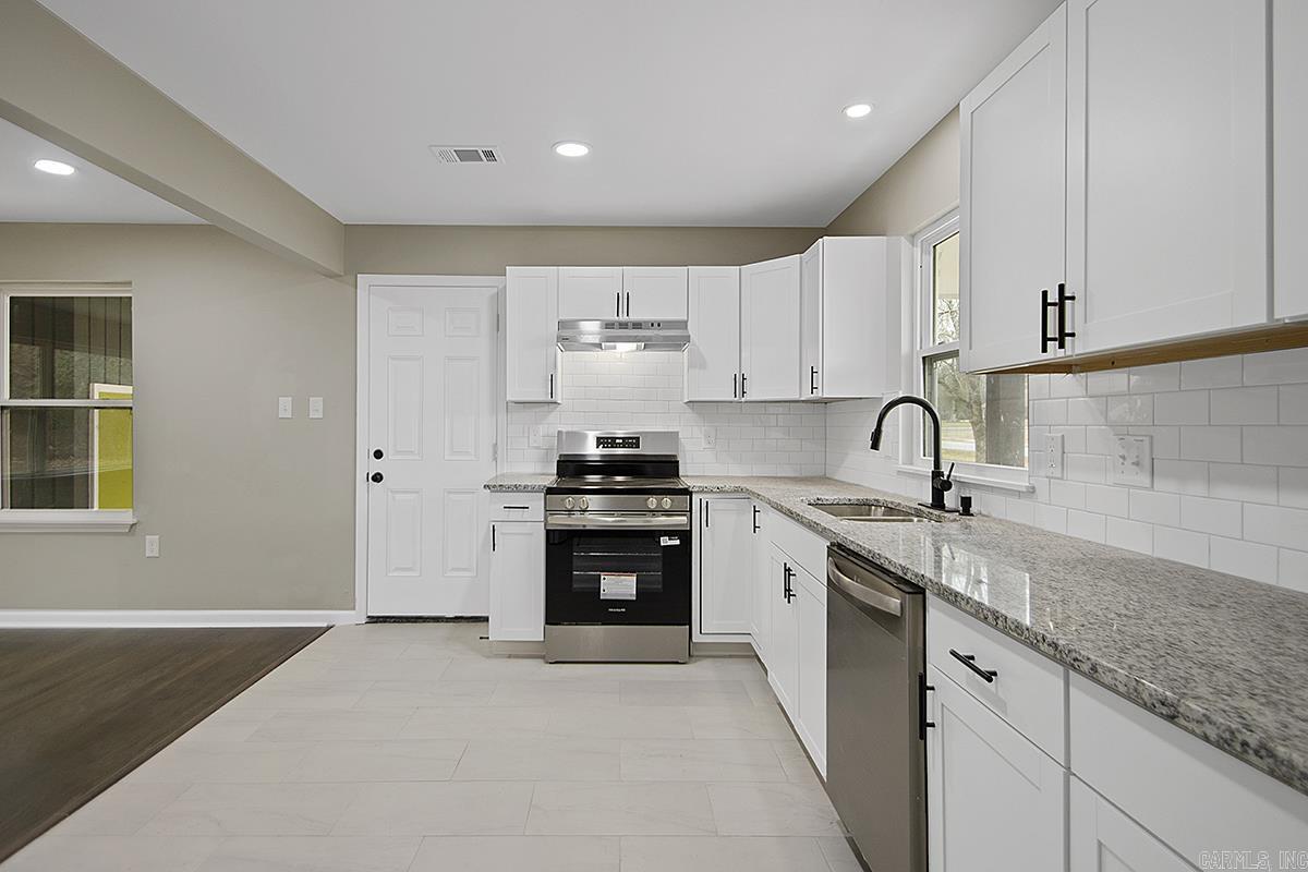 CLOVER RIDGE - Residential