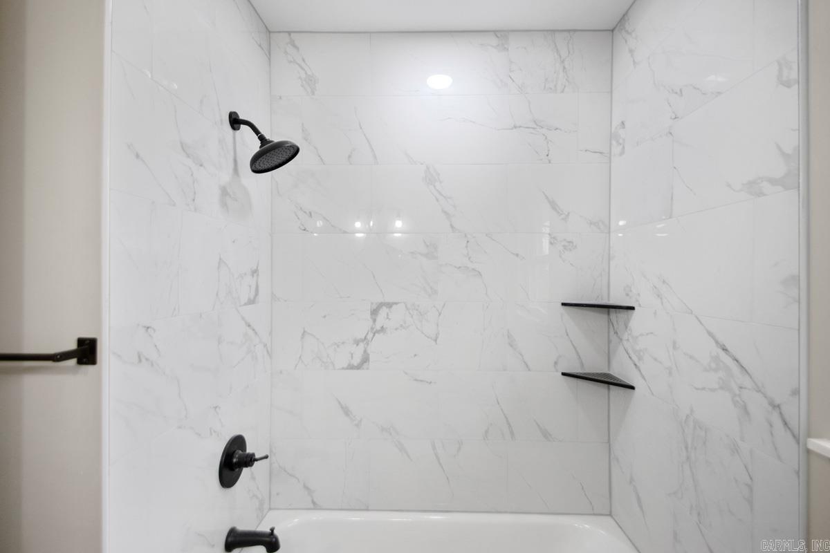 CLOVER RIDGE - Residential