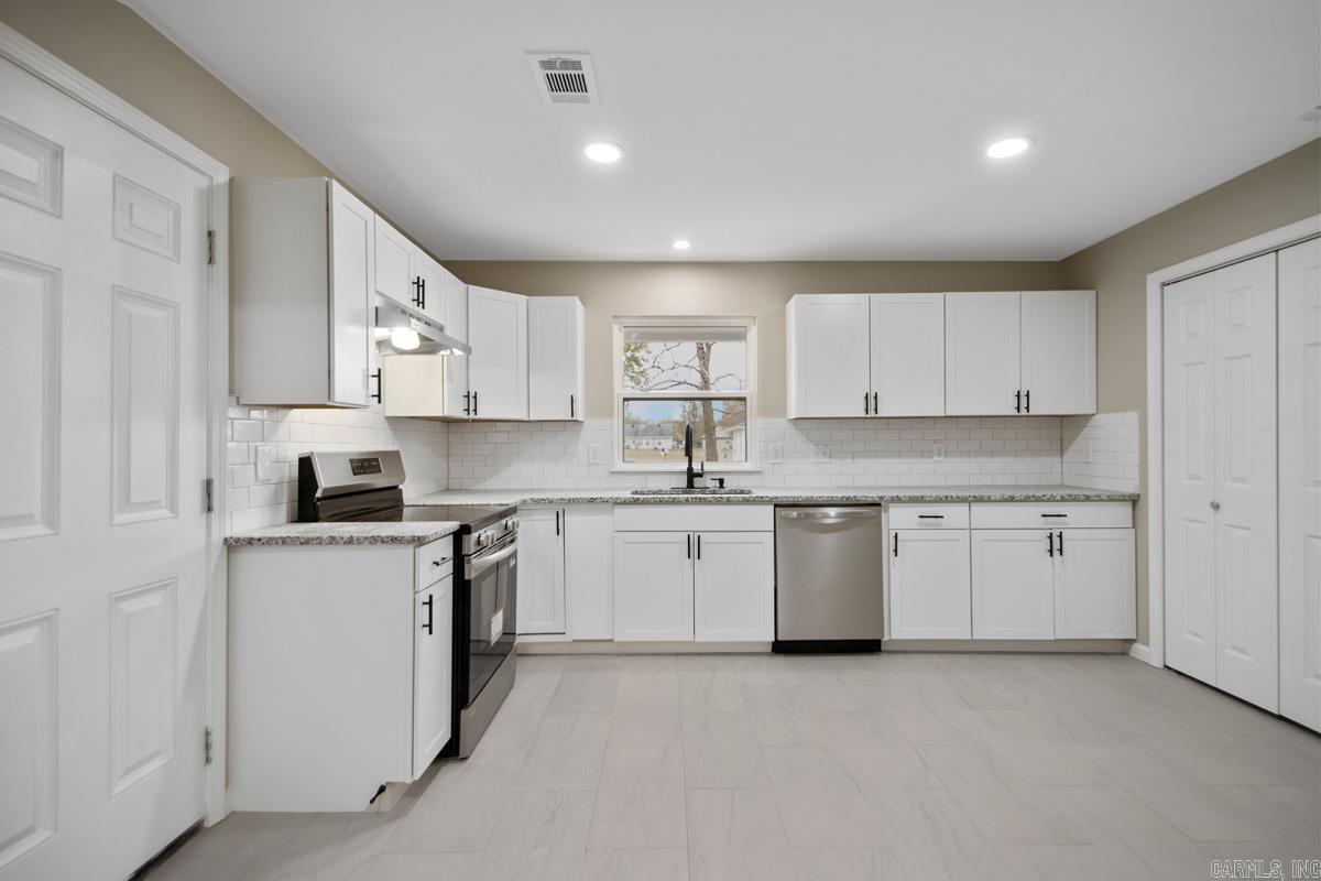 CLOVER RIDGE - Residential