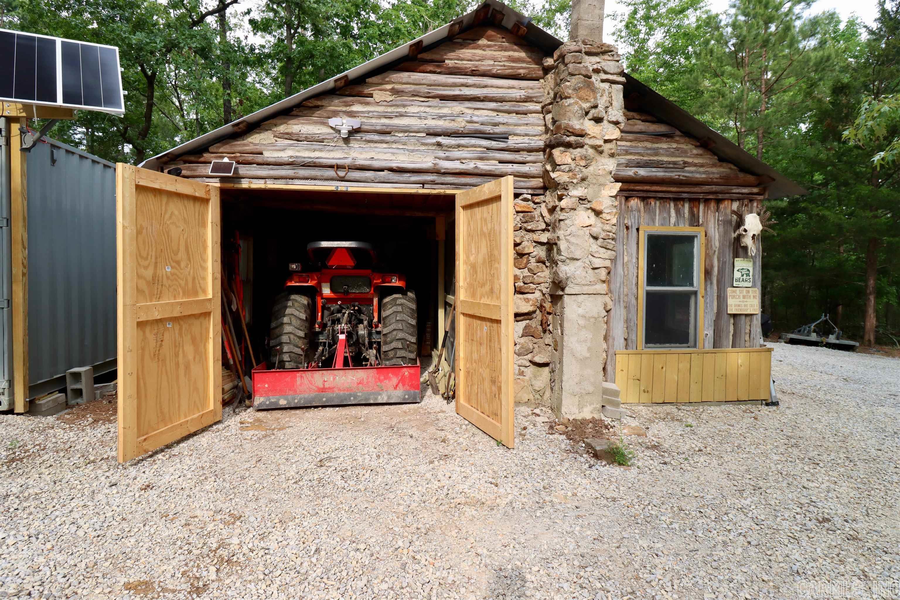 Metes & Bounds - Land