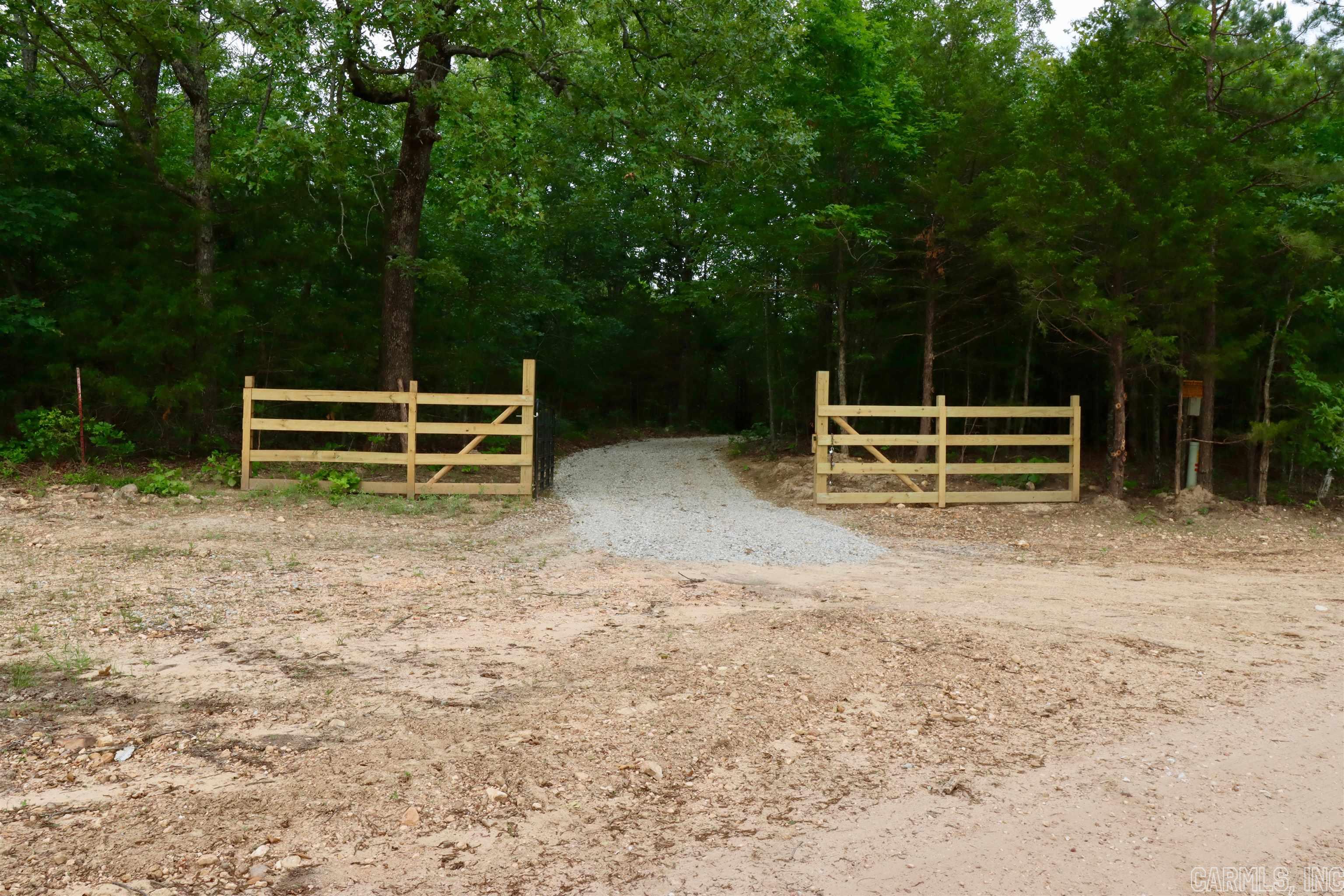 Metes & Bounds - Land