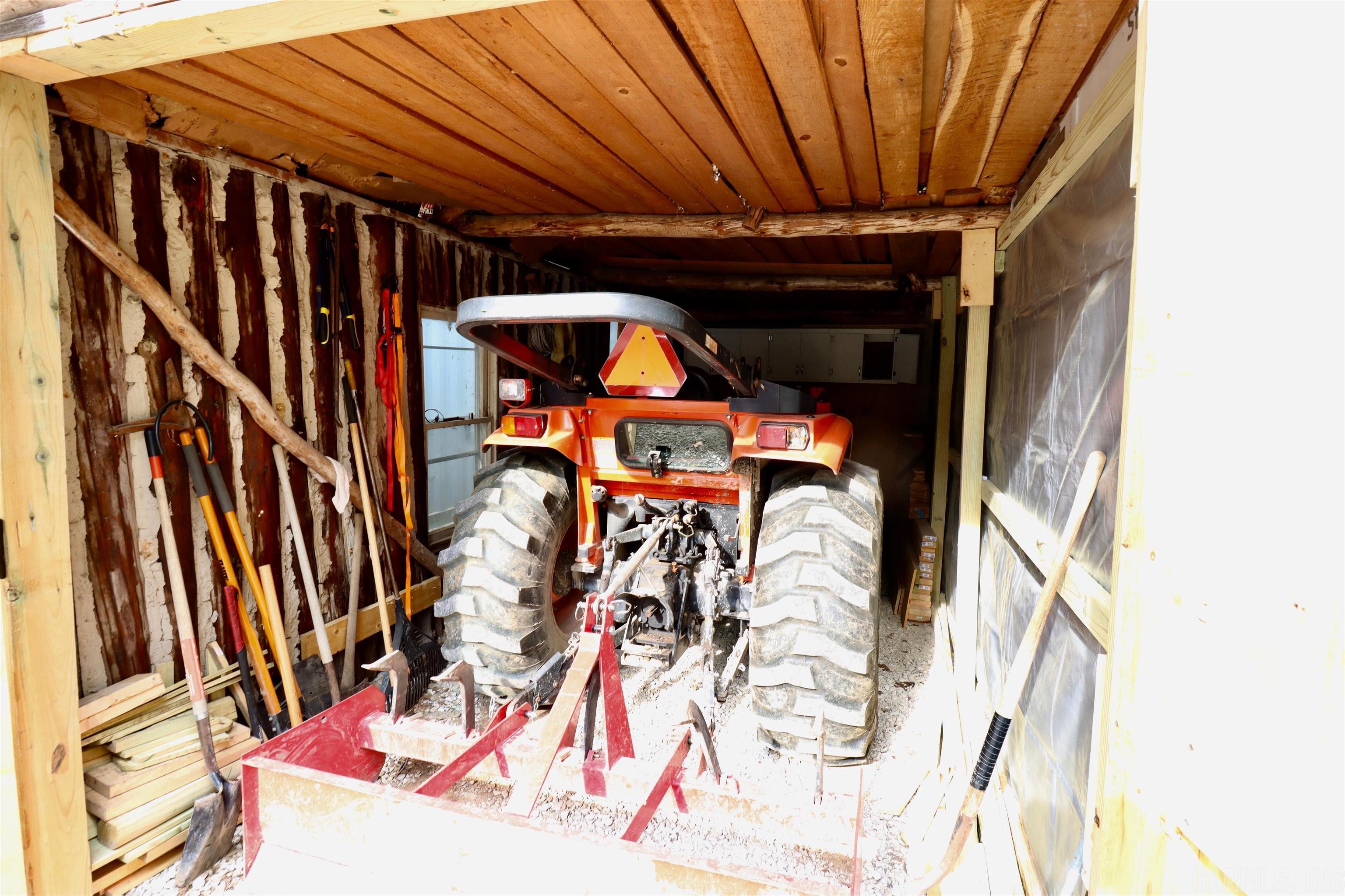 Metes & Bounds - Land