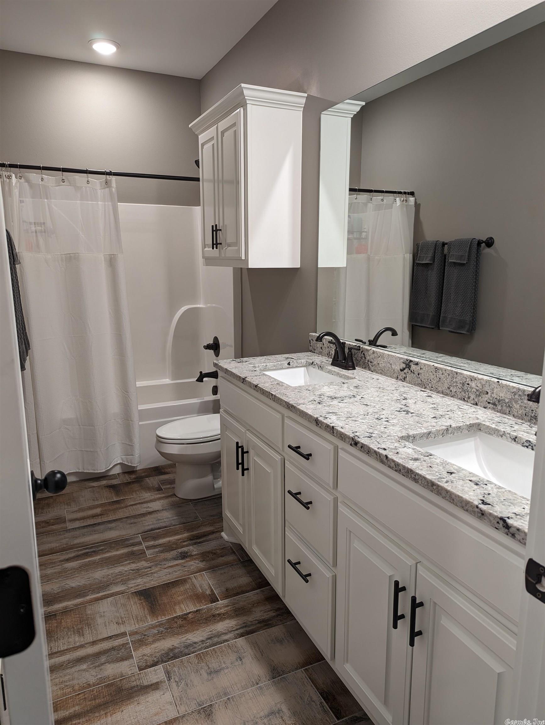 HIDDEN VALLEY ESTATES - Residential