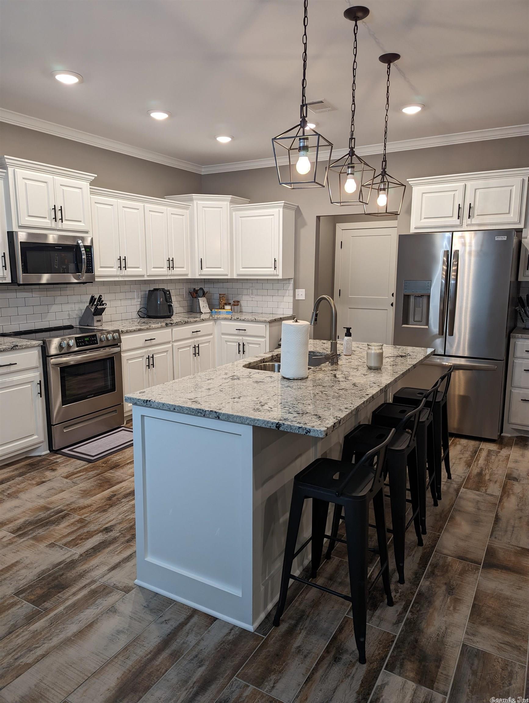 HIDDEN VALLEY ESTATES - Residential