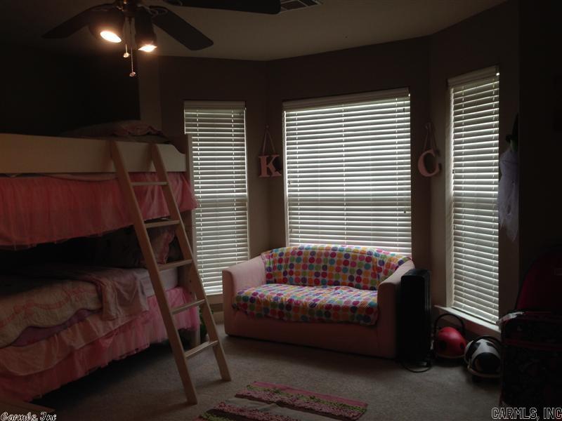 COUNTRY CLUB OF ARK THE - Residential Lease