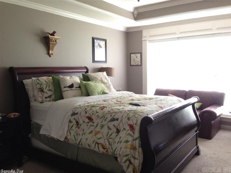 COUNTRY CLUB OF ARK THE - Residential Lease