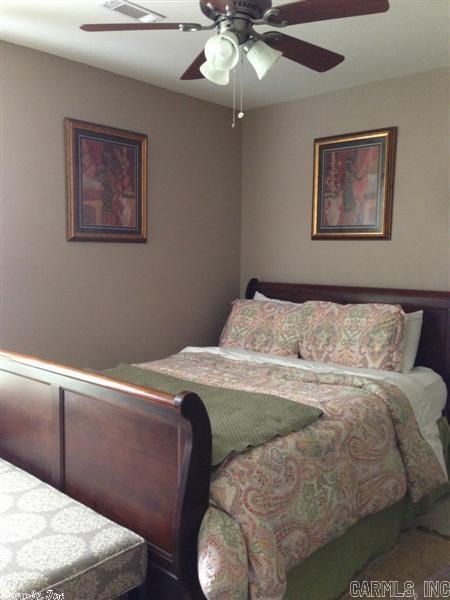 COUNTRY CLUB OF ARK THE - Residential Lease