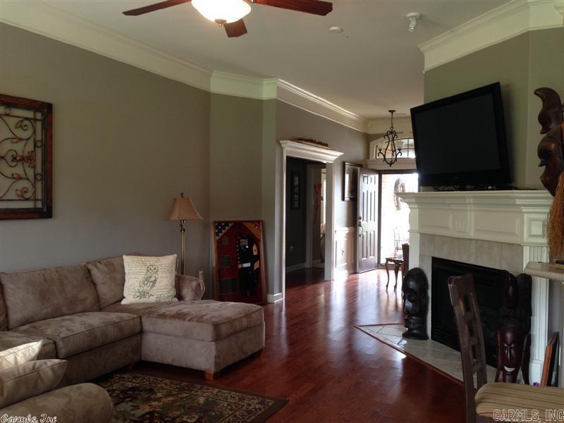 COUNTRY CLUB OF ARK THE - Residential Lease