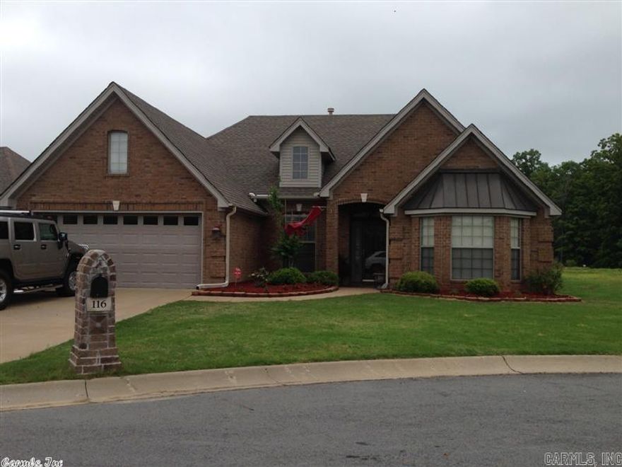 Beautiful one level home located in a gated subdivision. This home features 4 bedrooms, 2 full baths, formal dining plus spacious greatroom. Nice walking paths,golf course, fishing pond behind property with protected wet lands adjacent to property. Split bedroom plan with good size rooms. Quite street and great view behind the home. This home has the country feel but you are still living the city life. Lot's of shopping and dining with-in minutes and shopping malls are no more than a 30 minute drive.