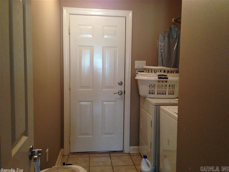 COUNTRY CLUB OF ARK THE - Residential Lease