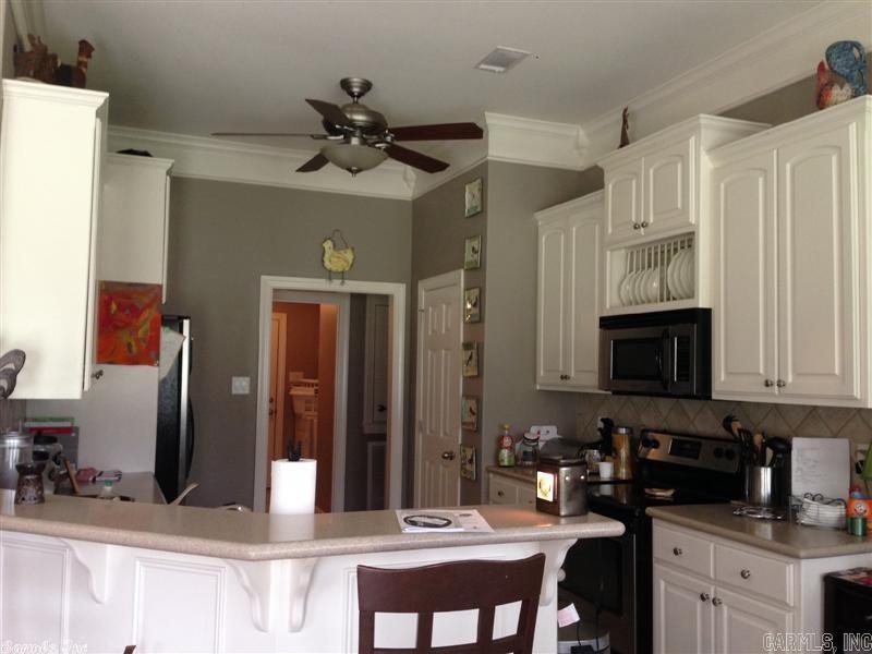 COUNTRY CLUB OF ARK THE - Residential Lease