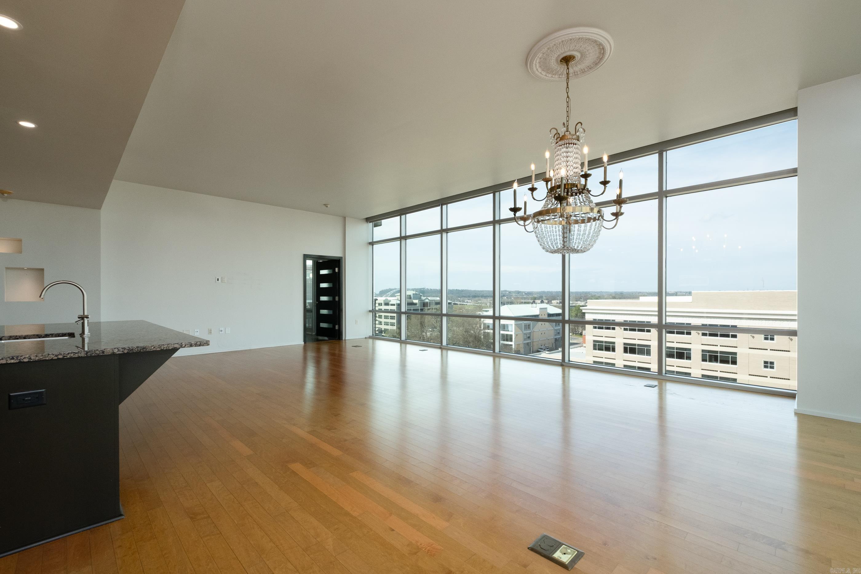 300 THIRD HPR - Residential