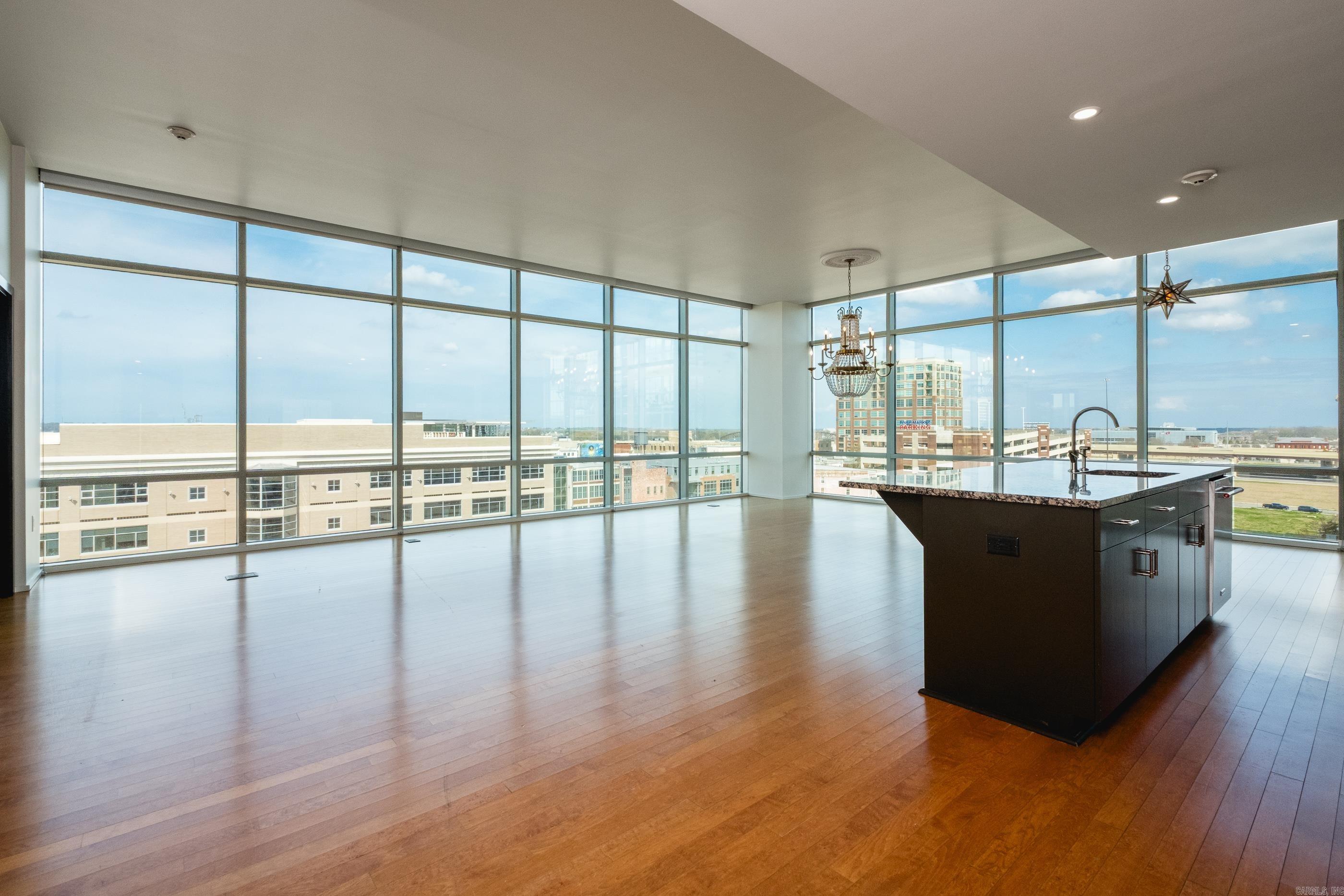 300 THIRD HPR - Residential