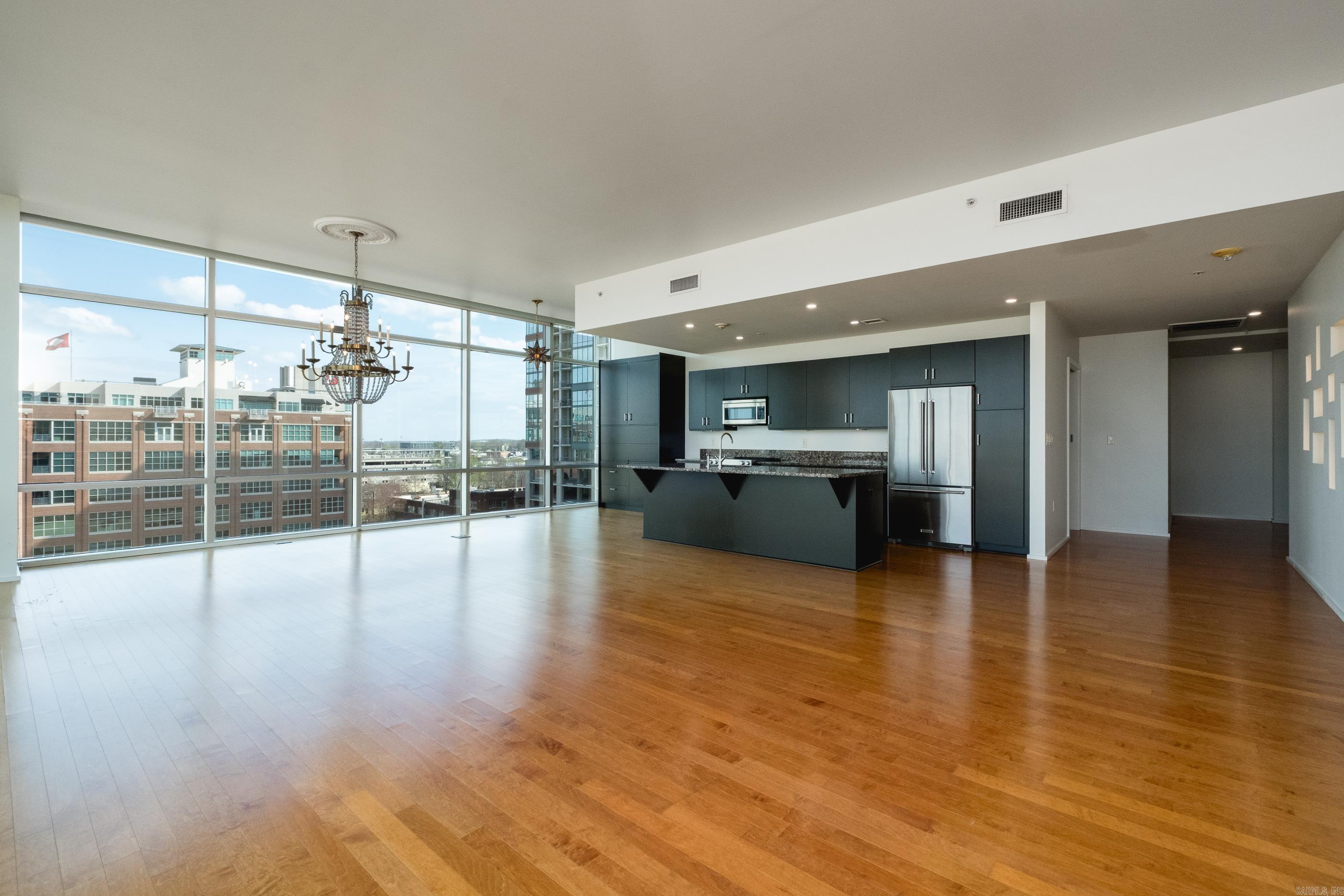 300 THIRD HPR - Residential