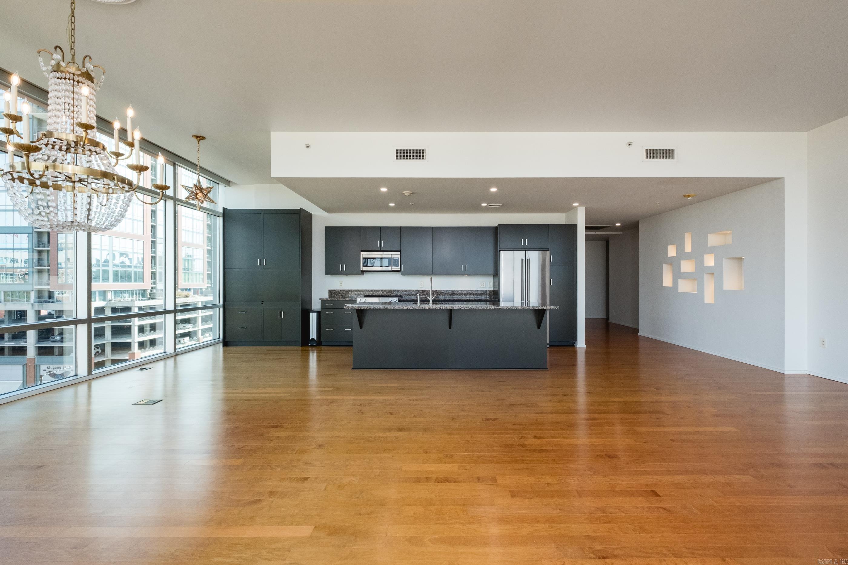 300 THIRD HPR - Residential