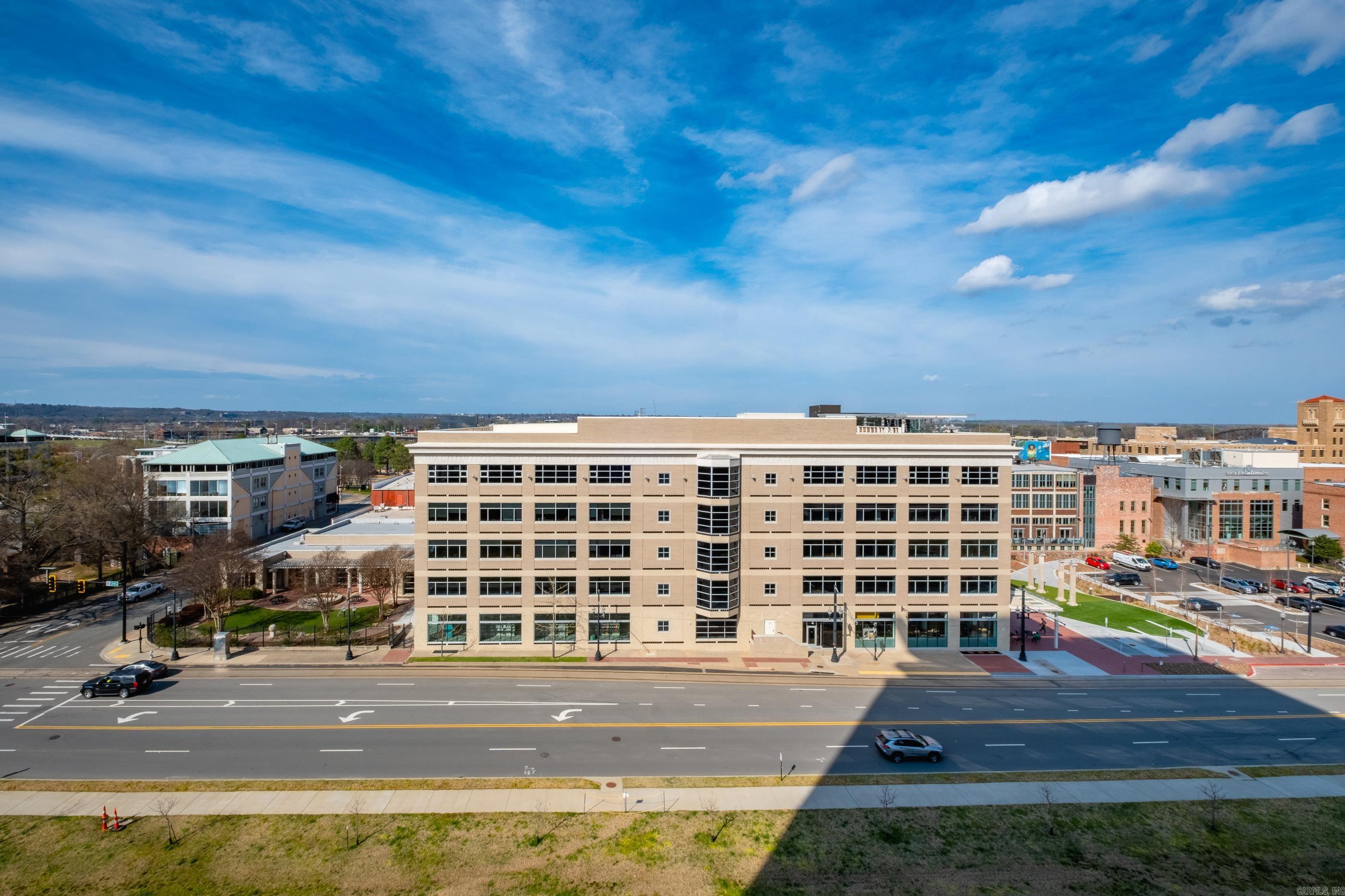 300 THIRD HPR - Residential