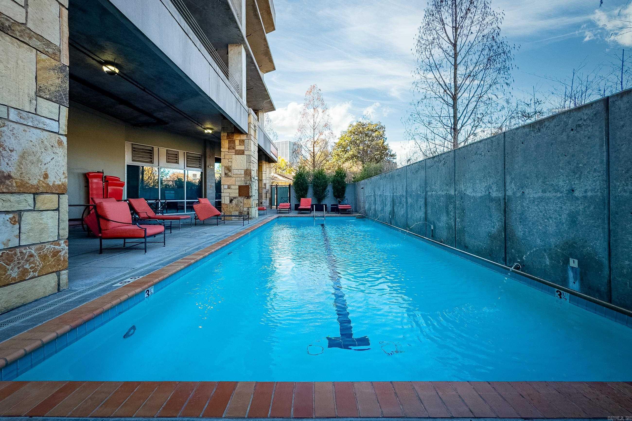 300 THIRD HPR - Residential