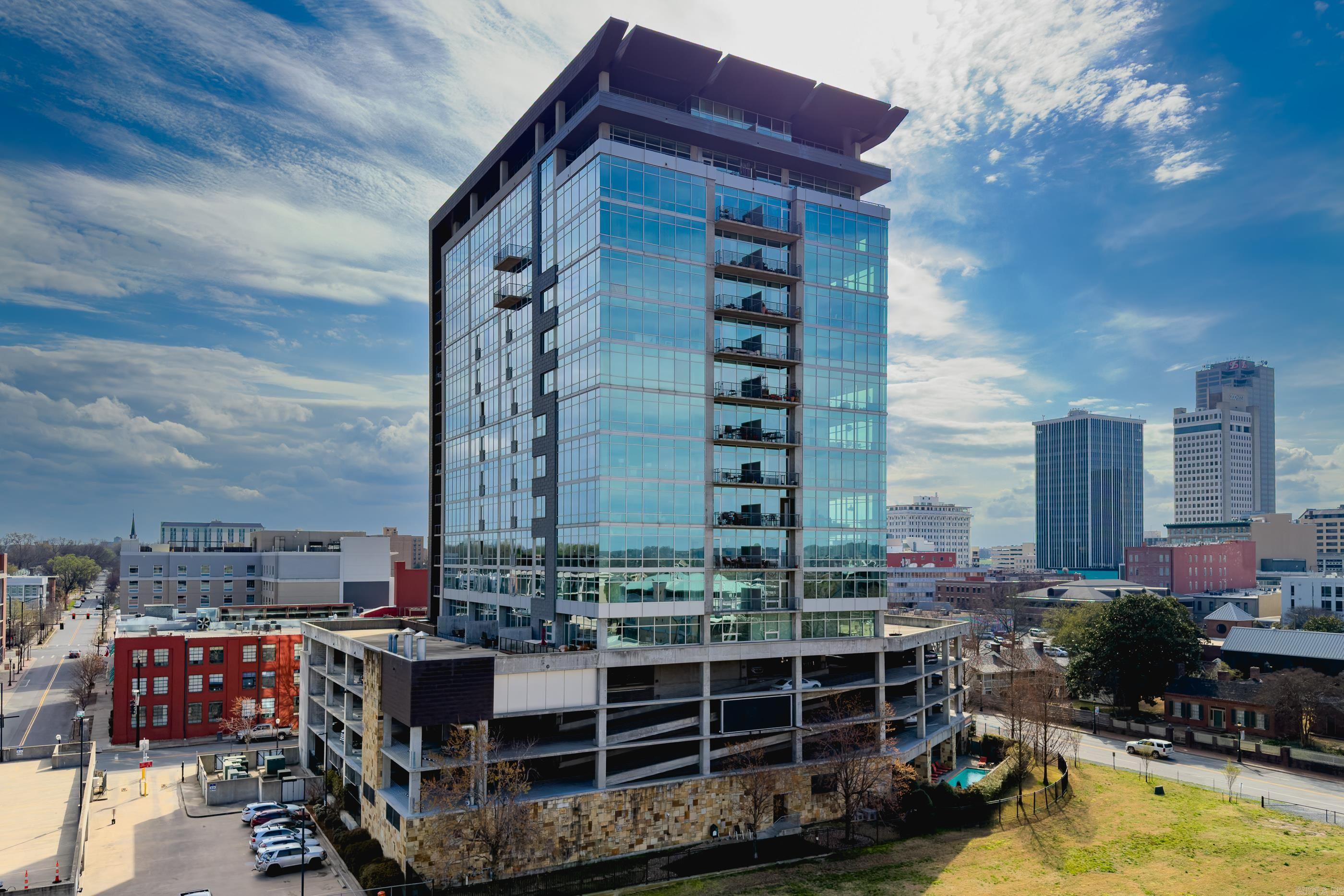 300 THIRD HPR - Residential