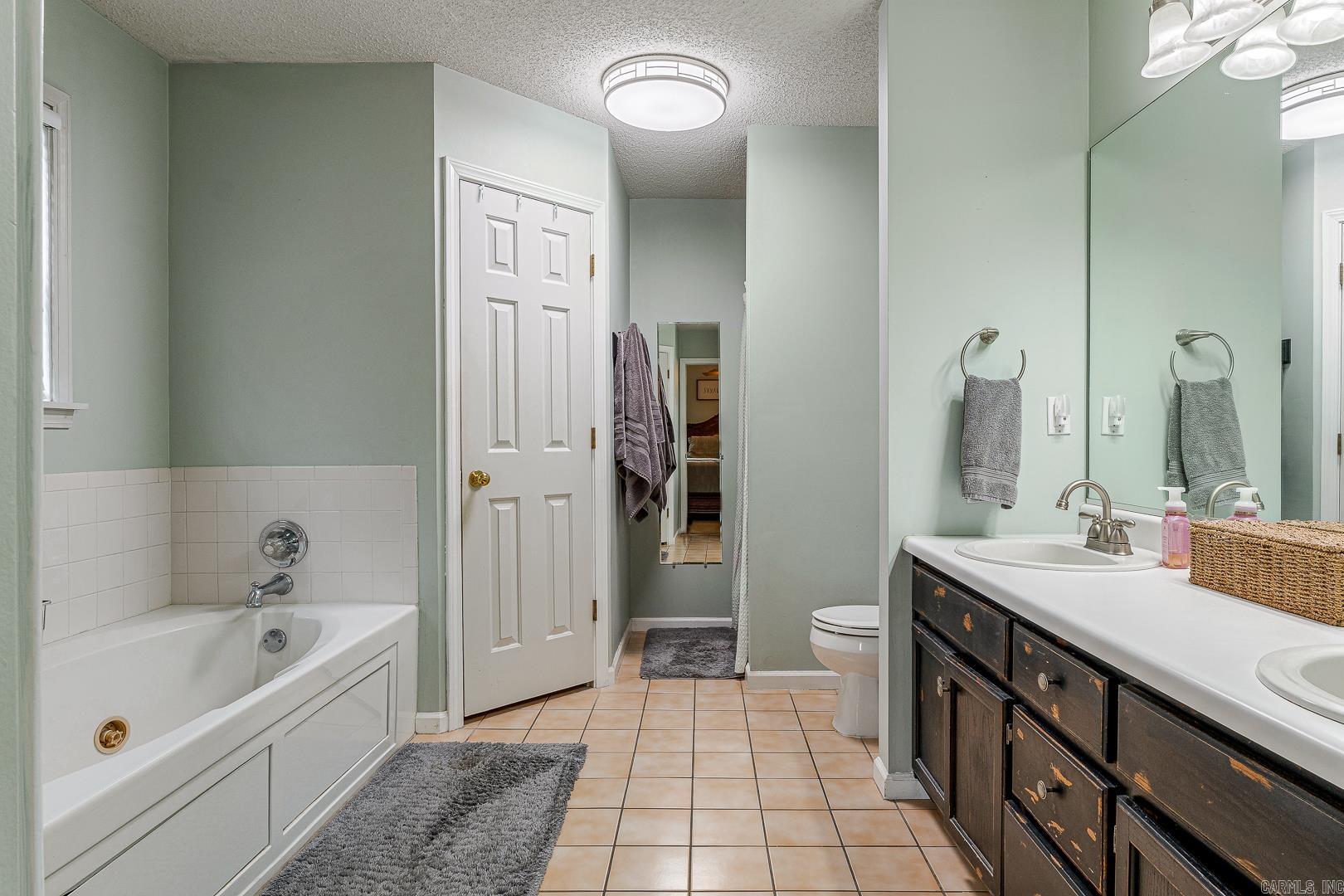 WINDSOR LANDING - Residential