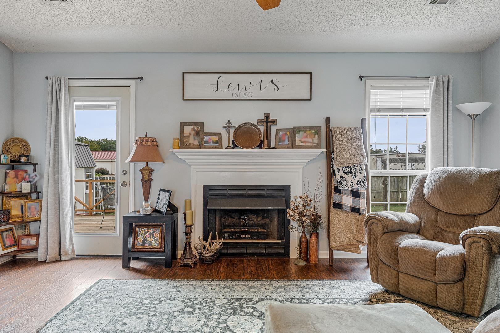 WINDSOR LANDING - Residential