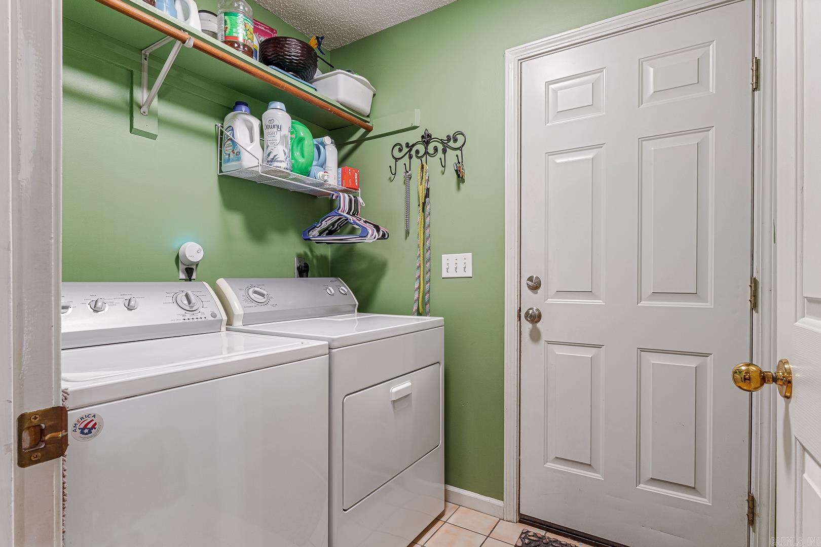 WINDSOR LANDING - Residential