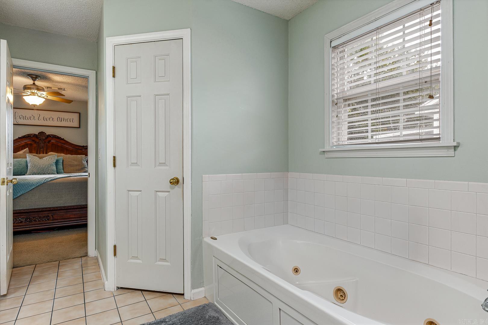 WINDSOR LANDING - Residential