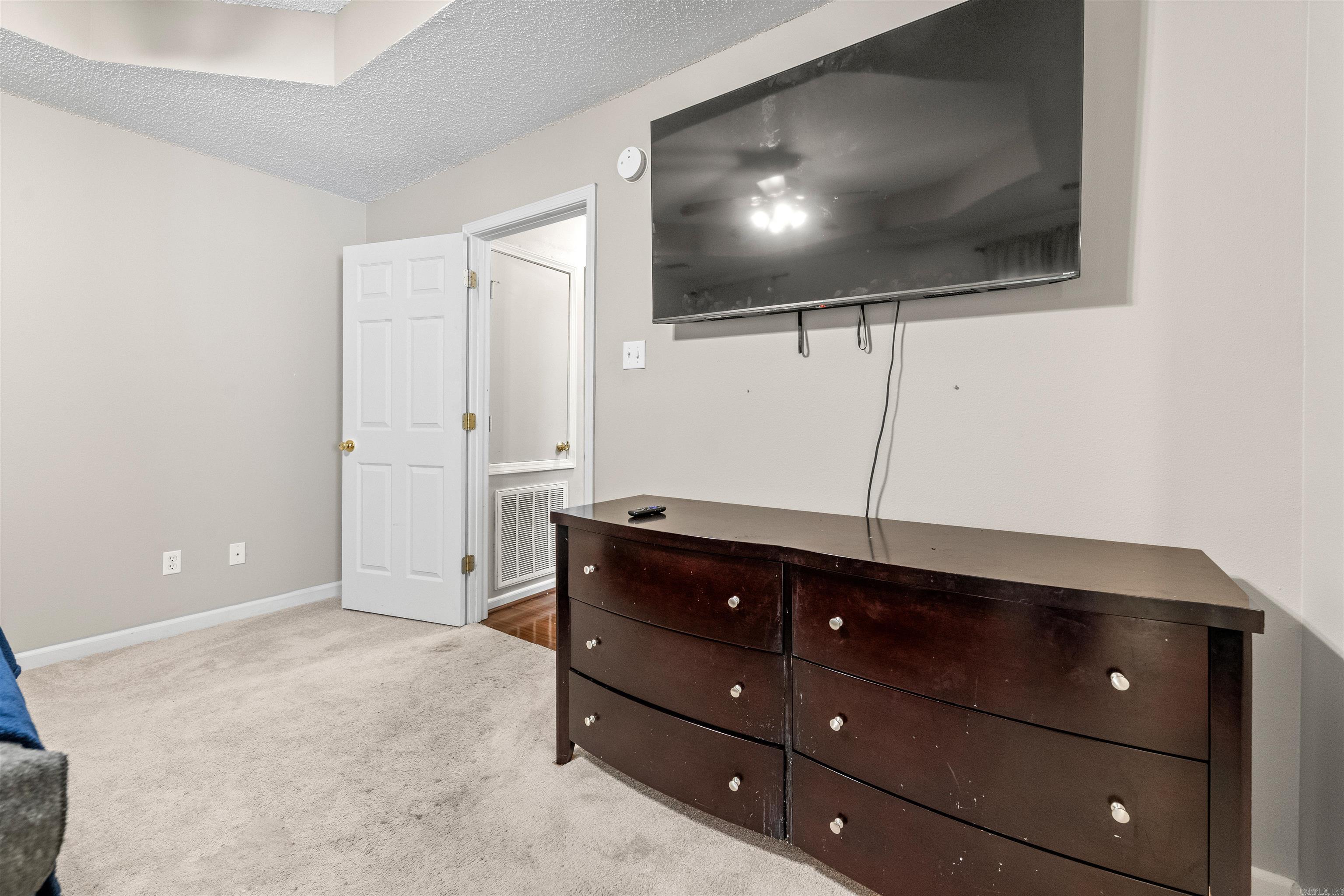 WOODBRIDGE - Residential