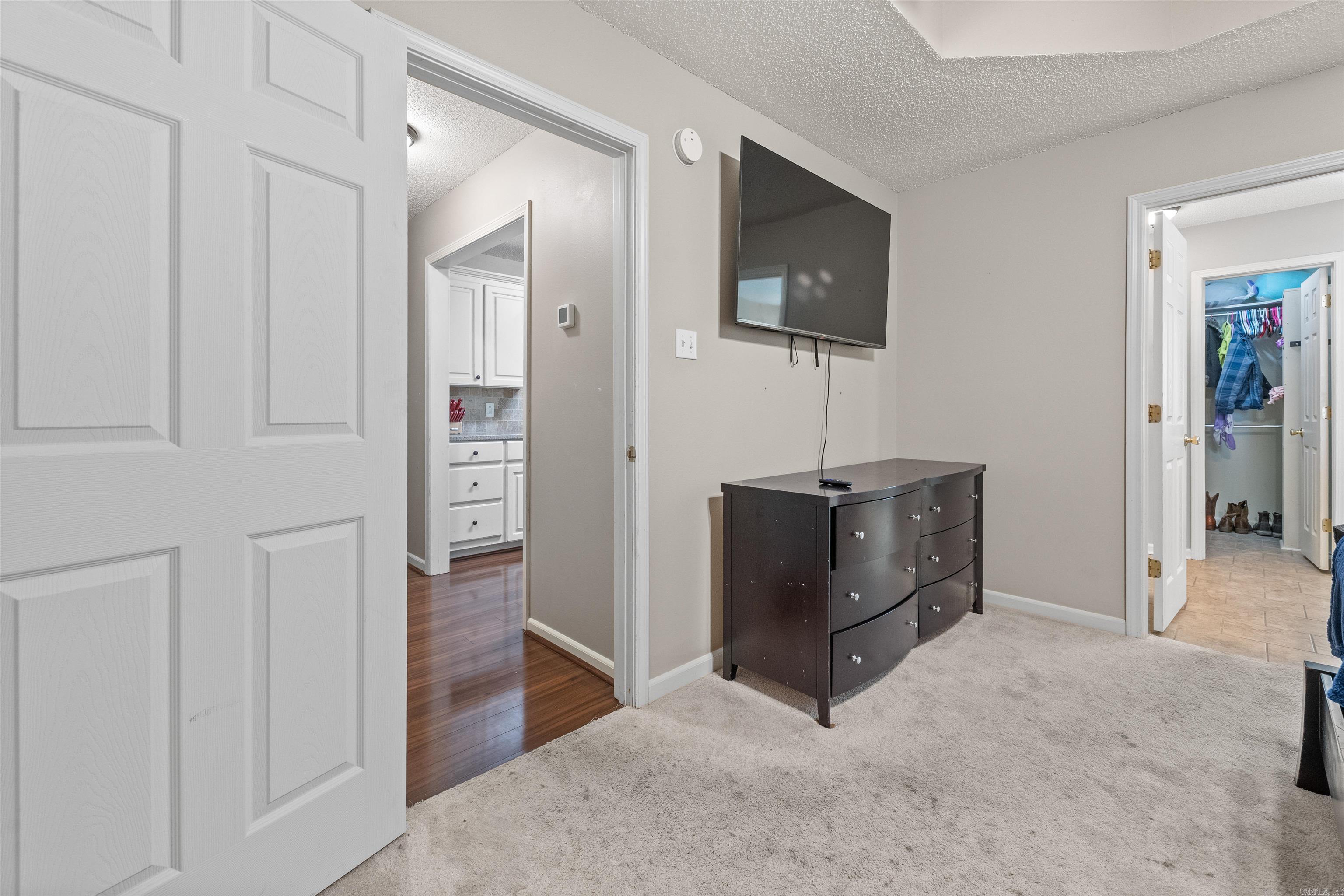 WOODBRIDGE - Residential