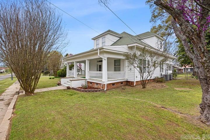 Beautifully updated home with large back yard. Home has been totally updated. An ornate oak staircase takes you upstairs to an area that has been completely remodeled giving you a huge master suite with its own private laundry room. Charm Abounds COMPLETE NEW HVAC SYSTEM . UPSTAIRS HAS ITS OWN UNIT AND DOWNSTAIRS HAS ITS OWN UNIT. SELLER WILL HAVE ROOF REPLACED
