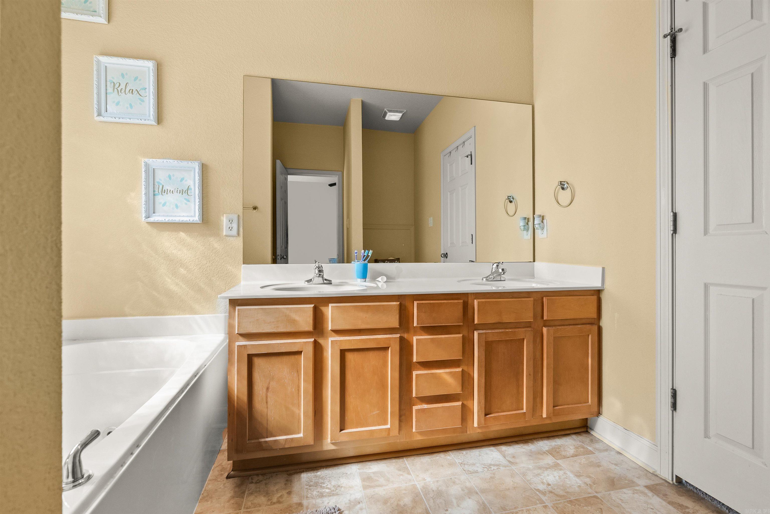 KESSINGER PLACE - Residential