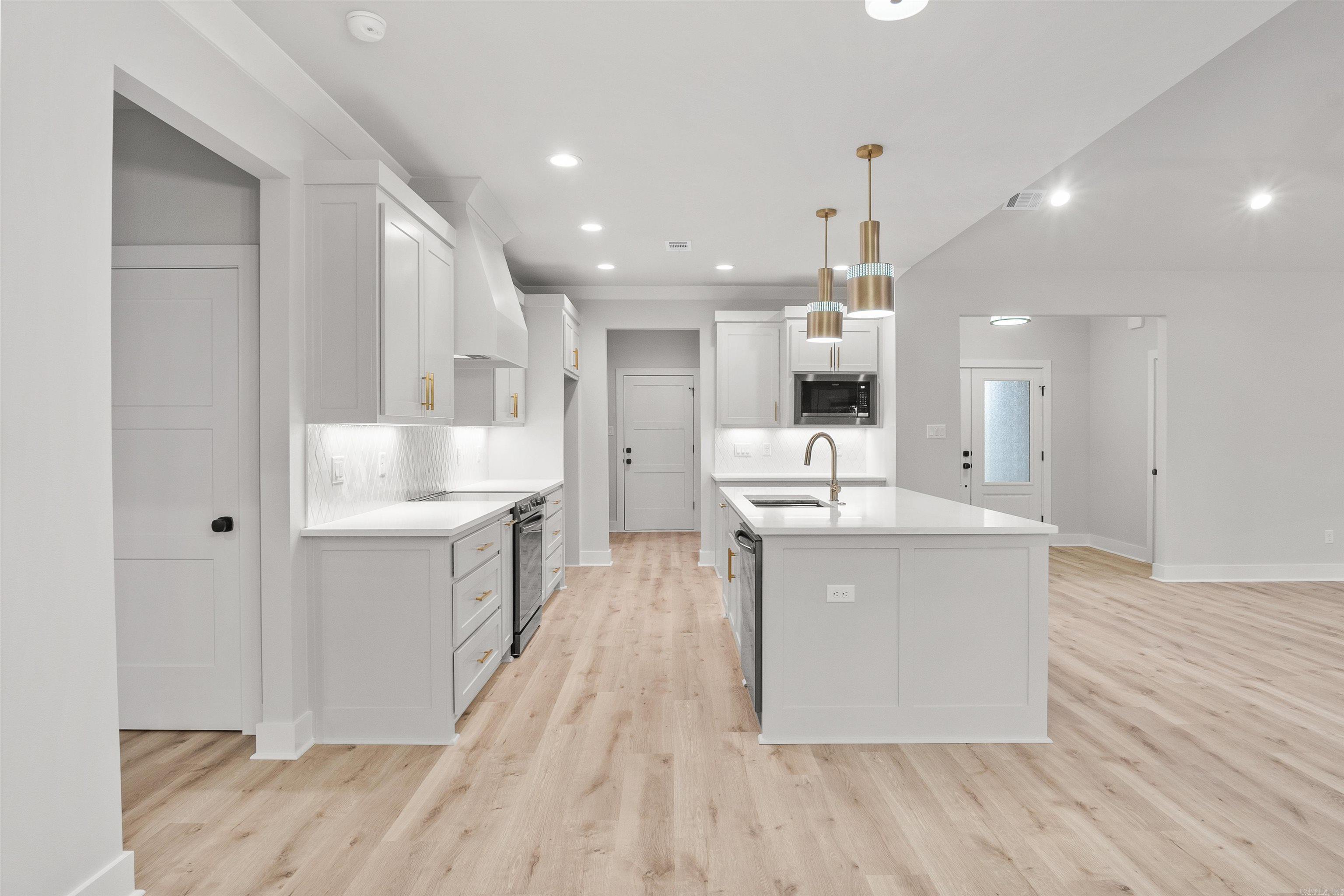 HIDDEN VALLEY ESTATES - Residential