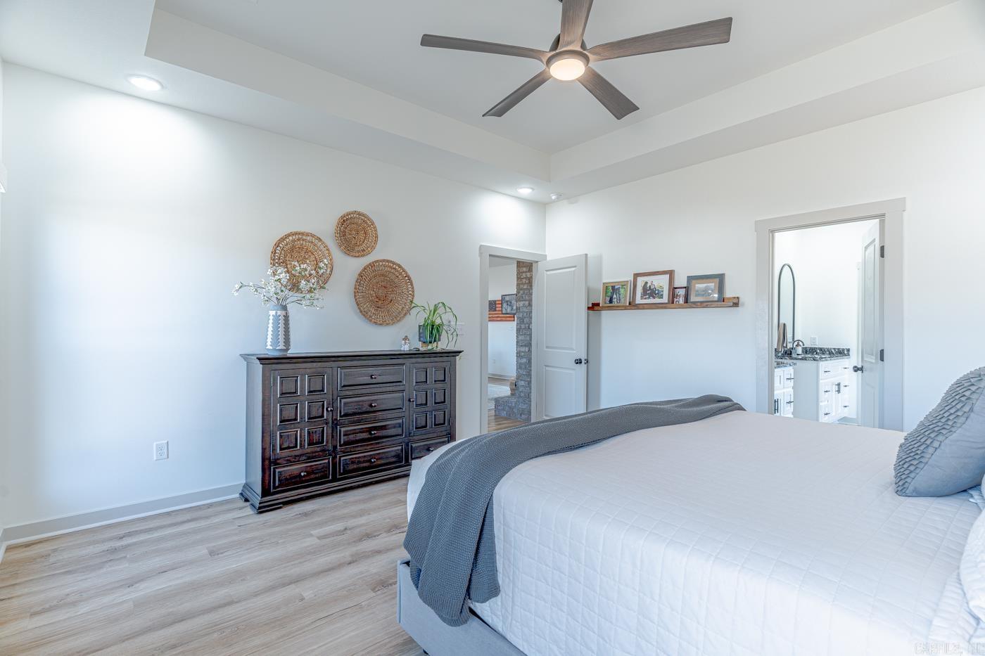 WHISPERING HILLS - Residential