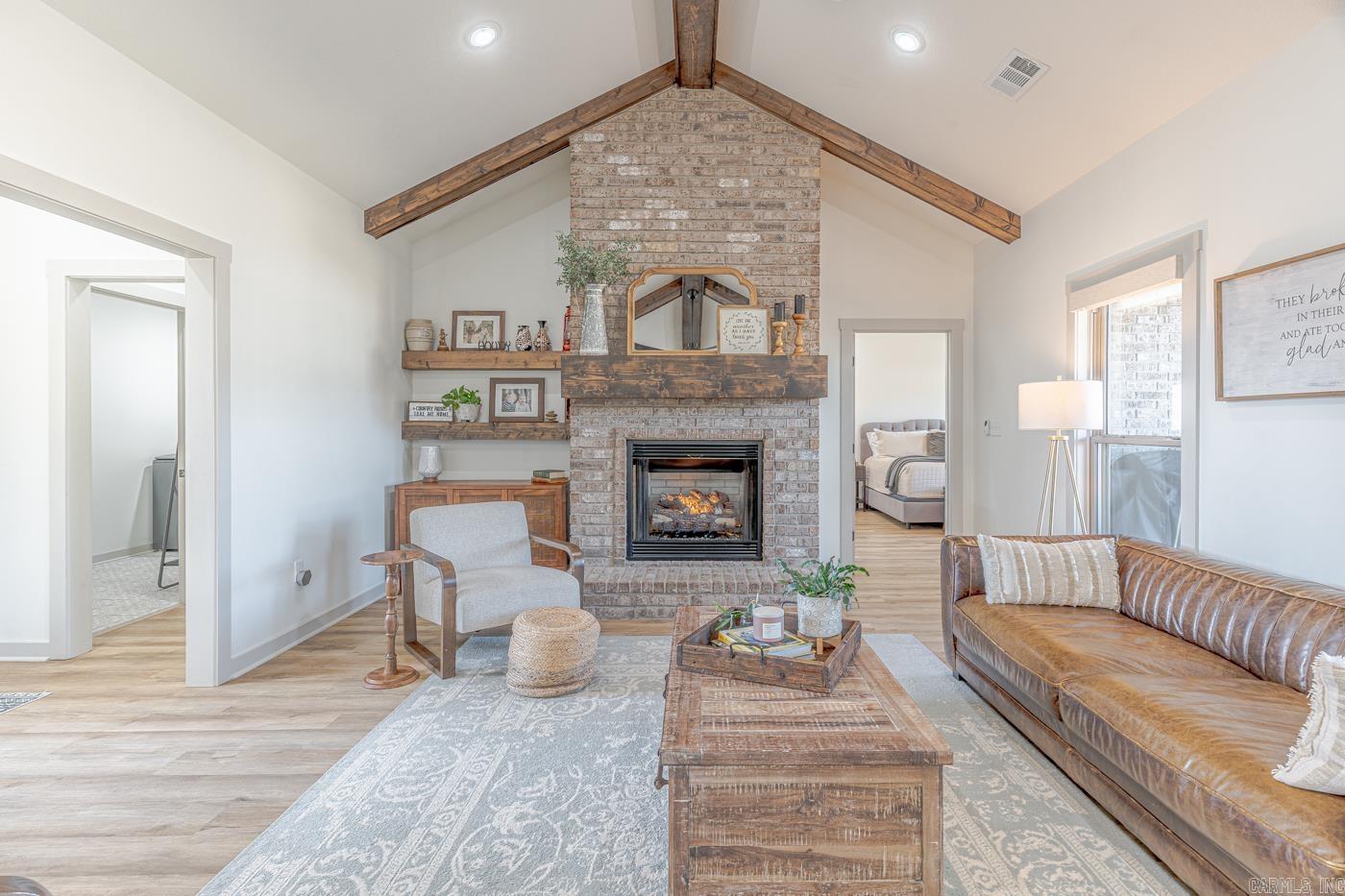 WHISPERING HILLS - Residential