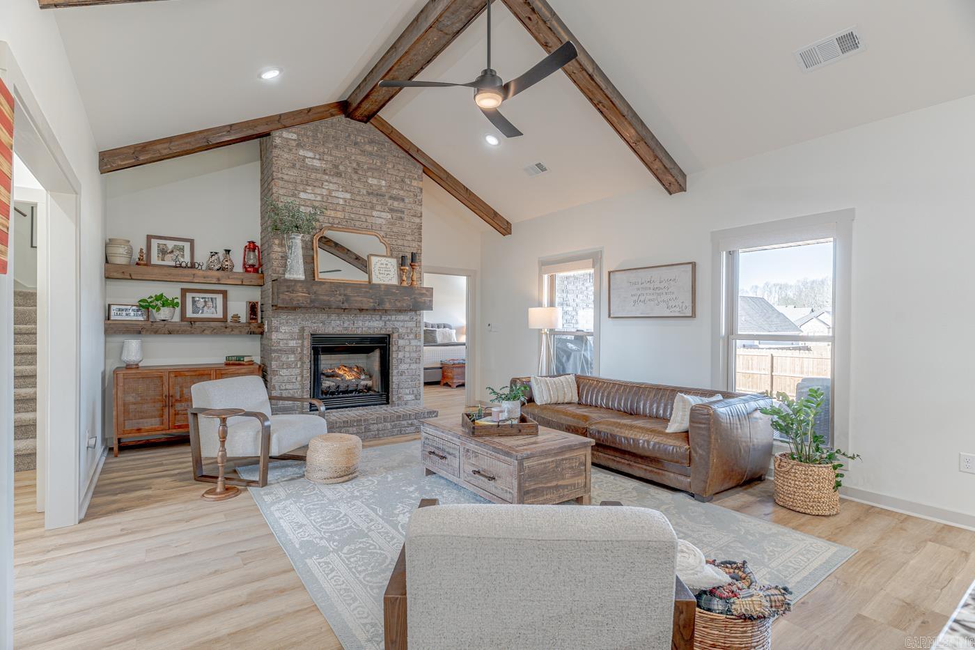 WHISPERING HILLS - Residential