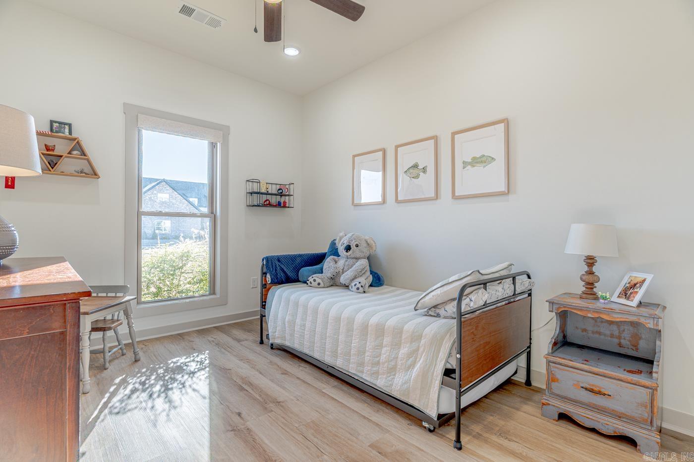 WHISPERING HILLS - Residential