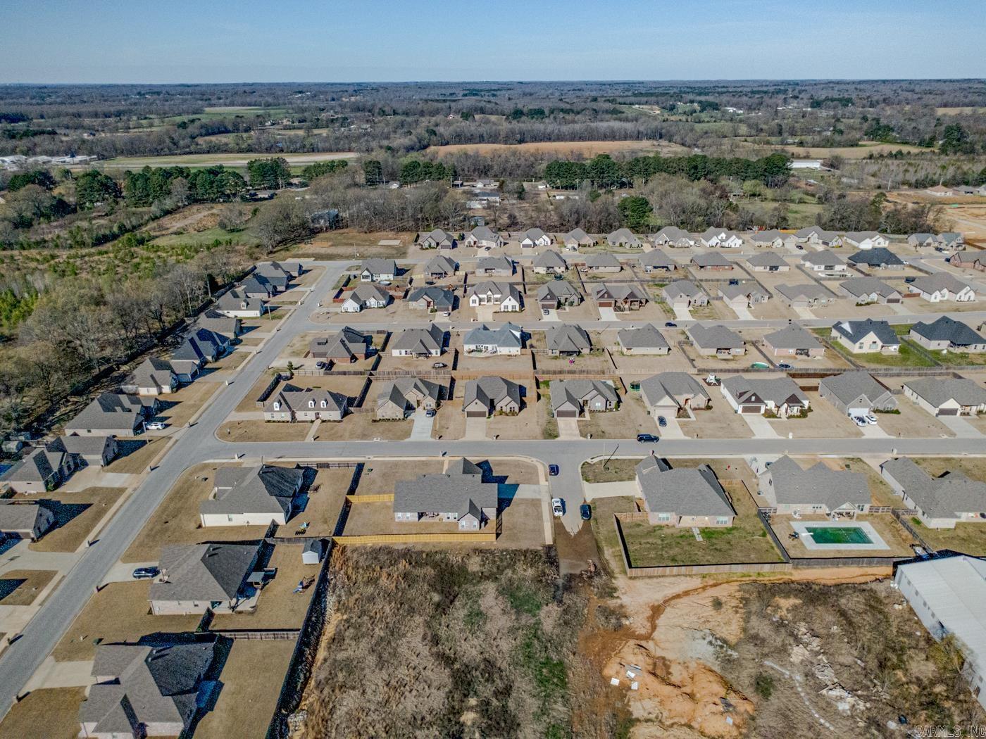 WHISPERING HILLS - Residential