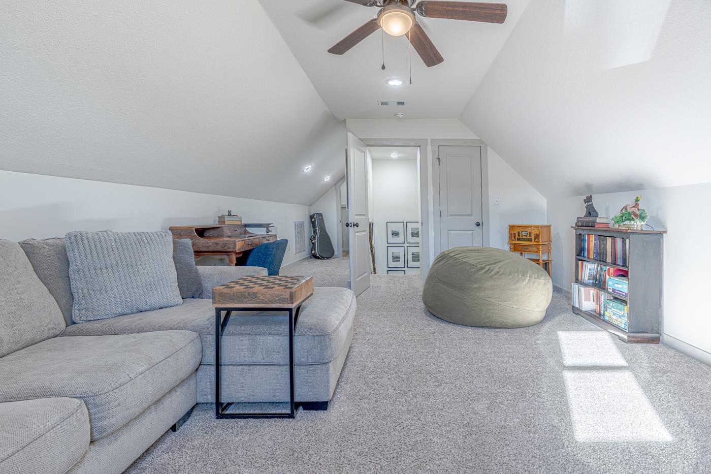 WHISPERING HILLS - Residential