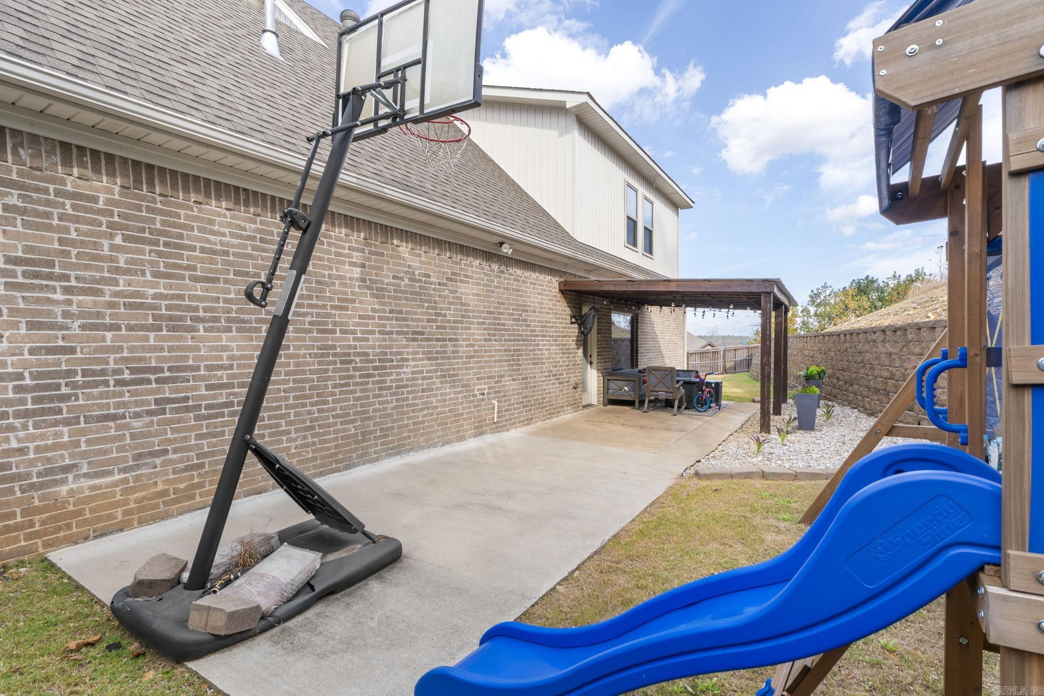 LOCHRIDGE ESTATES - Residential