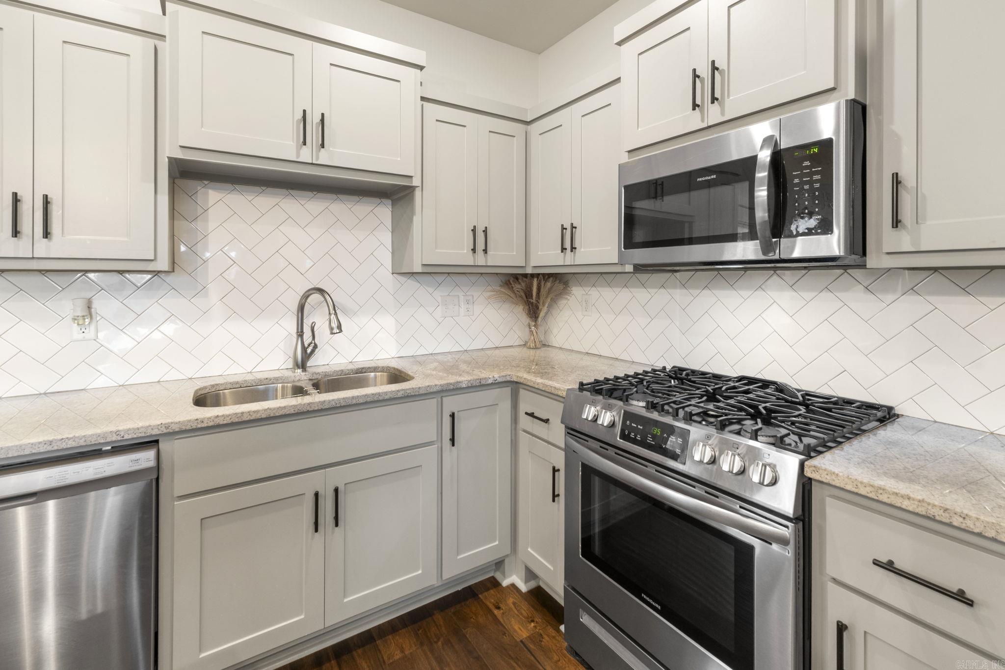 LOCHRIDGE ESTATES - Residential