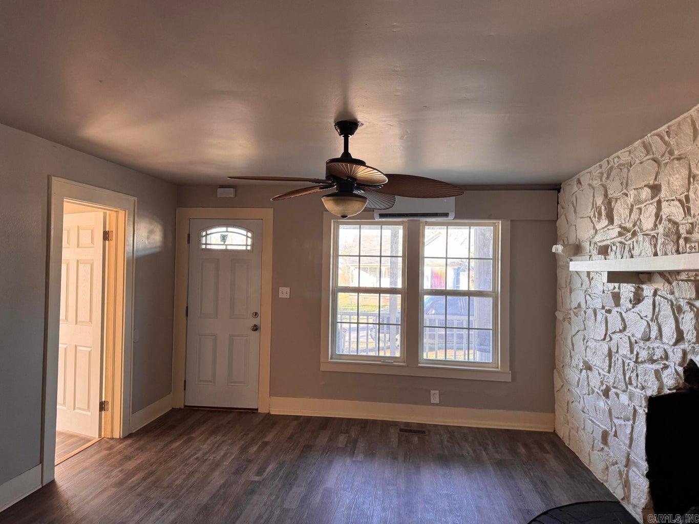 CHARLESTON - Residential