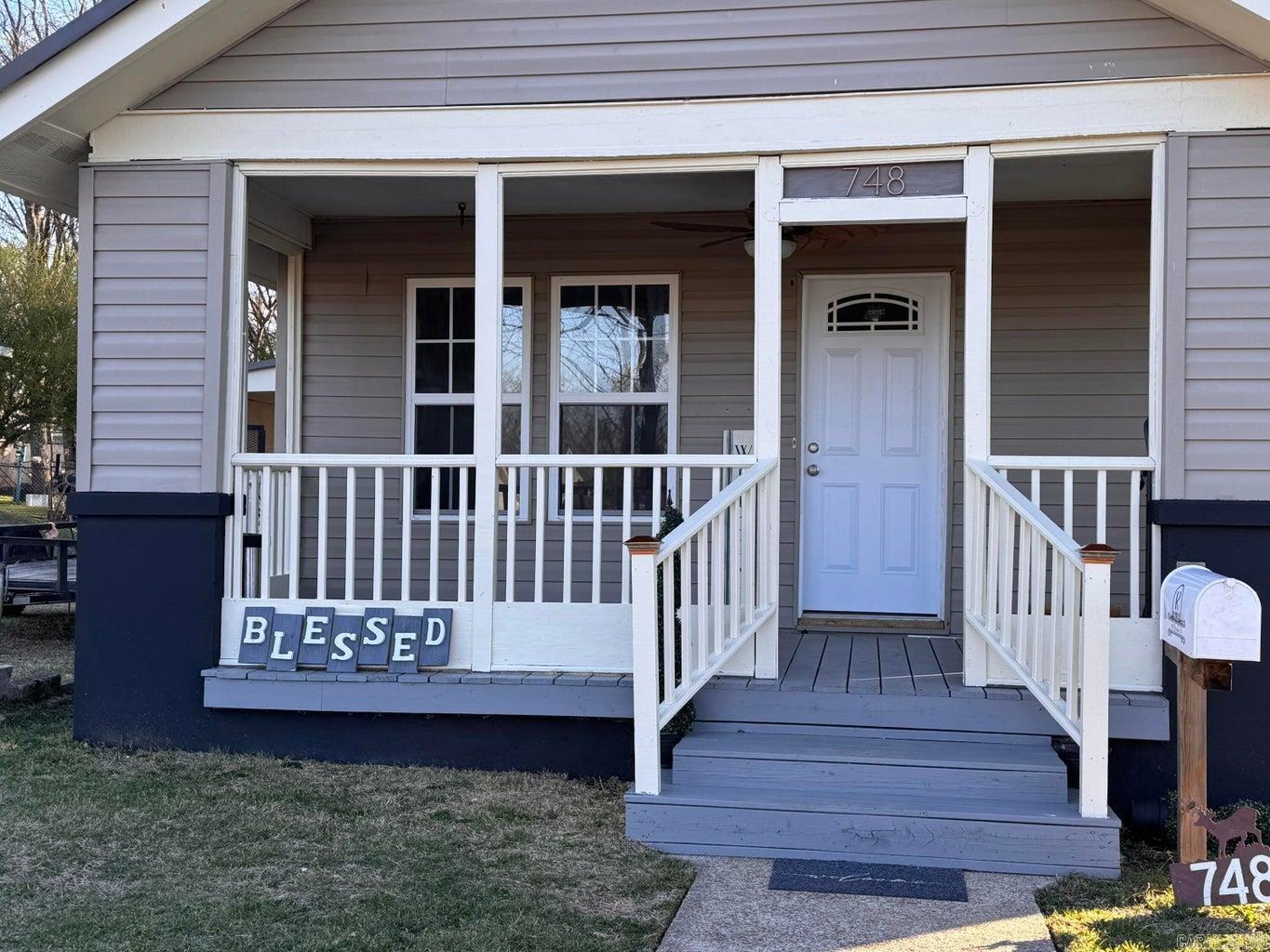 CHARLESTON - Residential