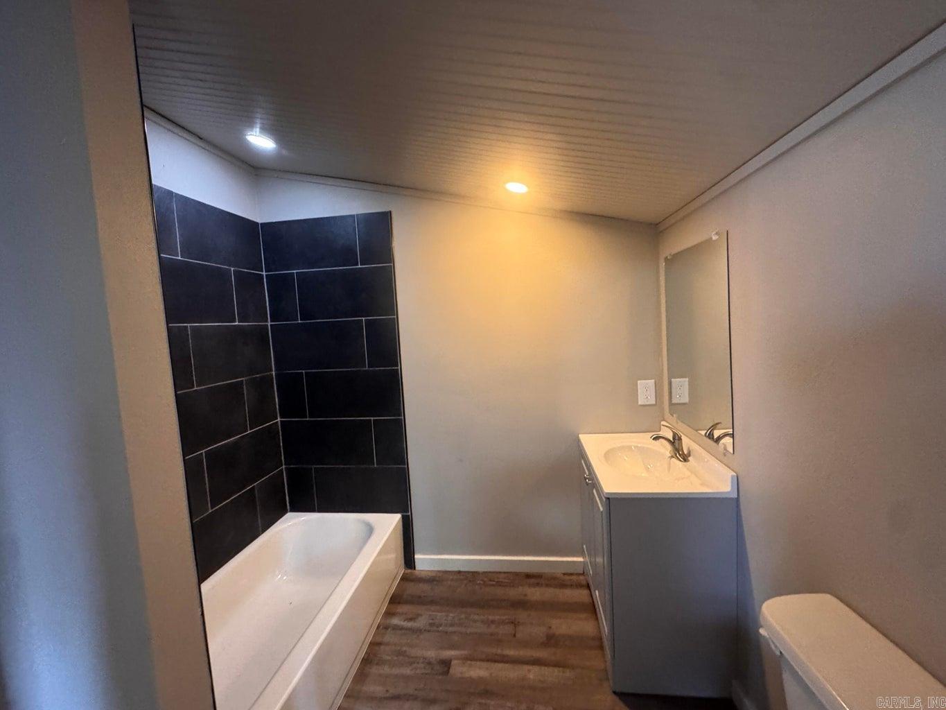 CHARLESTON - Residential