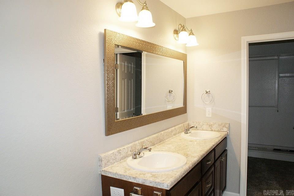 Fieldpointe - Residential Lease