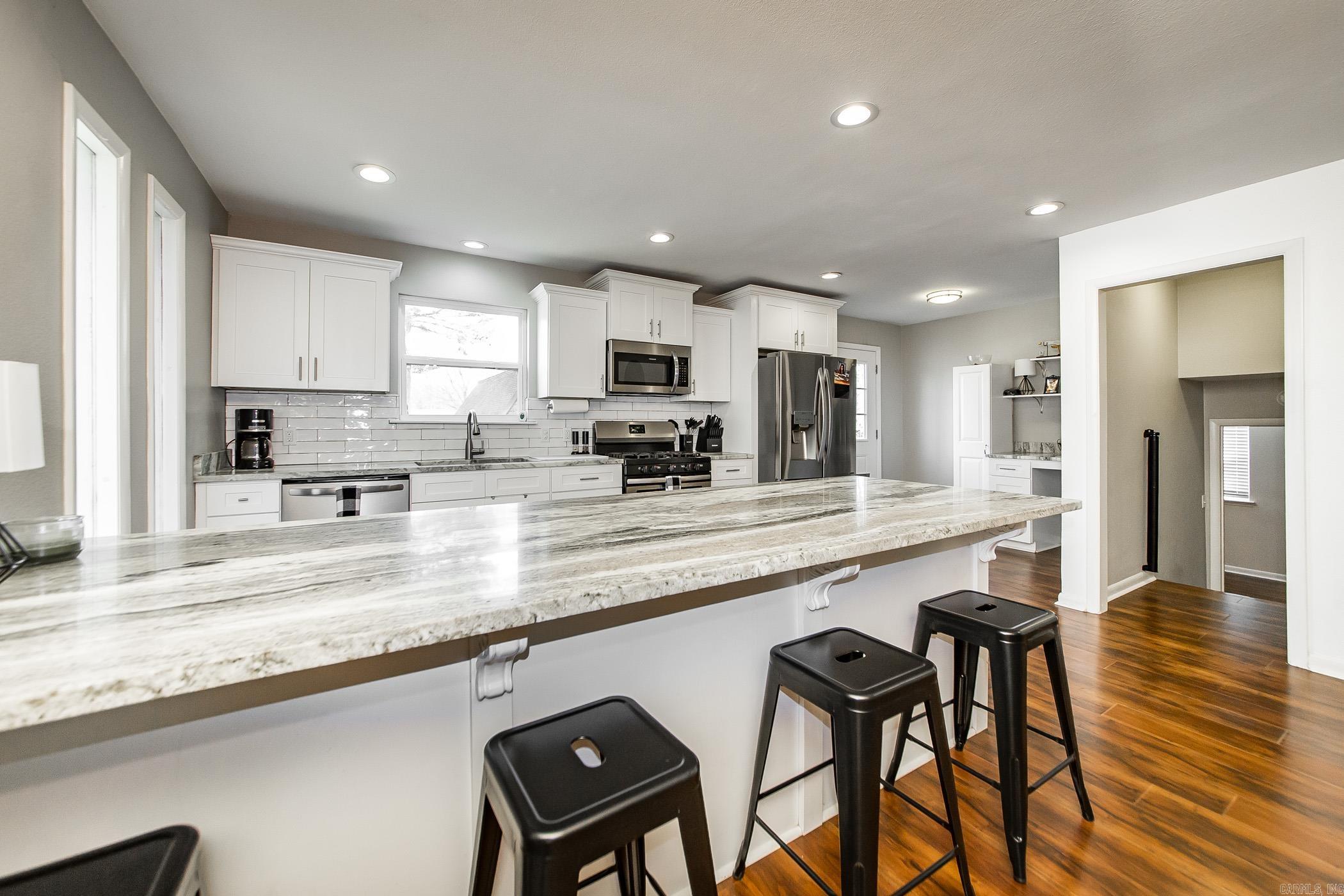 FOXWOOD J - Residential