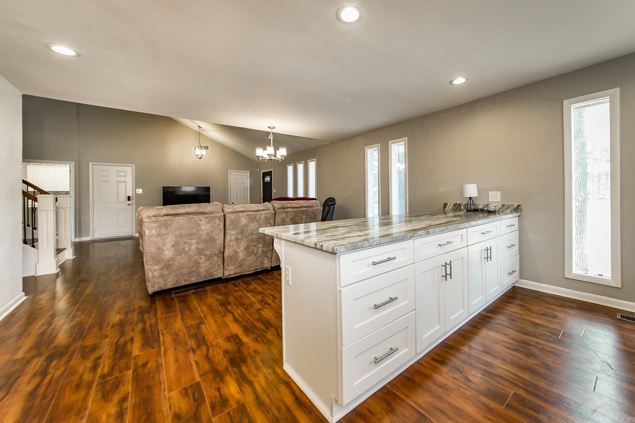 FOXWOOD J - Residential