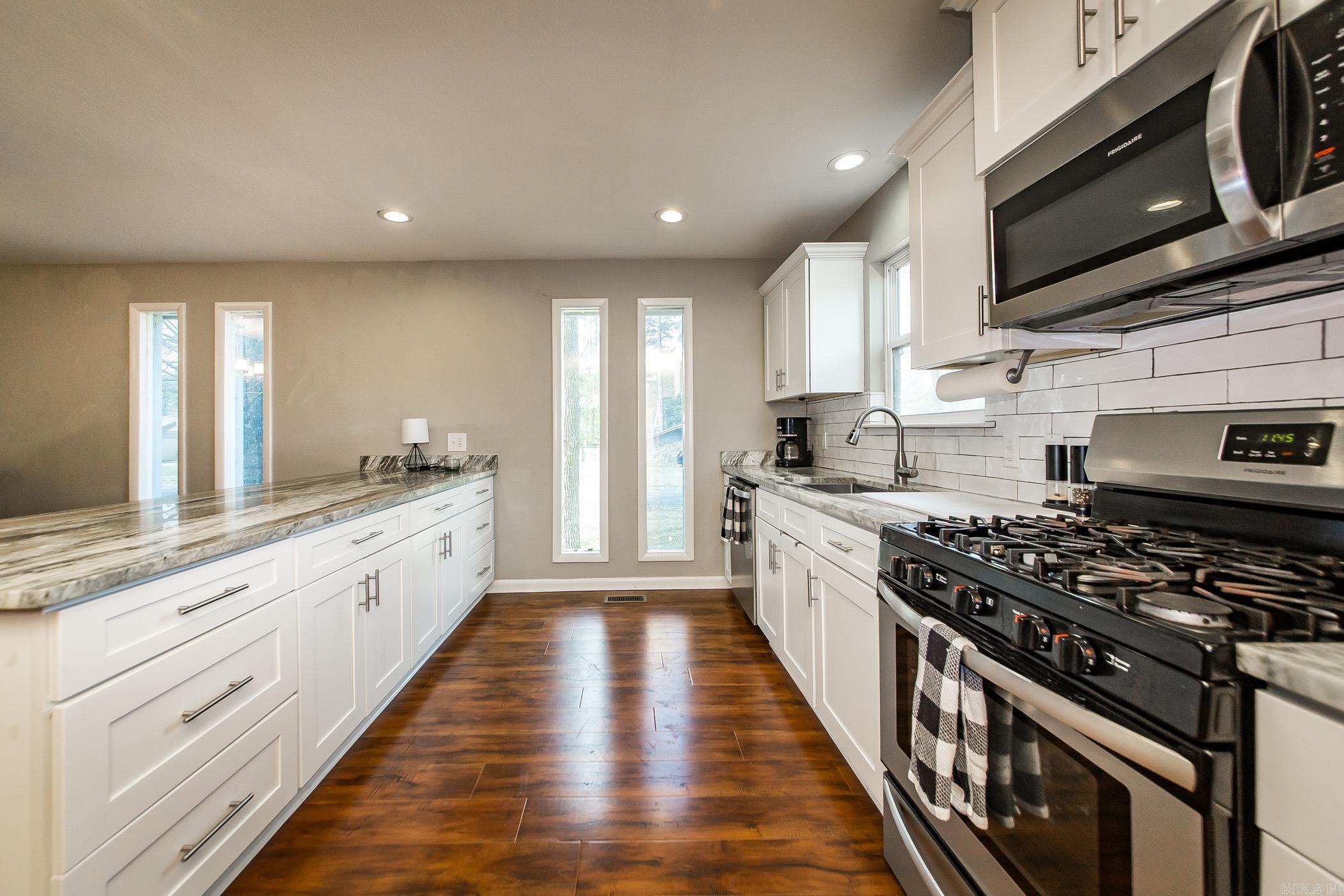 FOXWOOD J - Residential