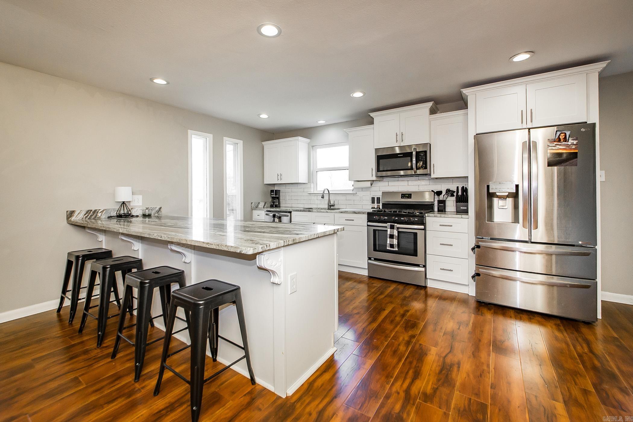 FOXWOOD J - Residential